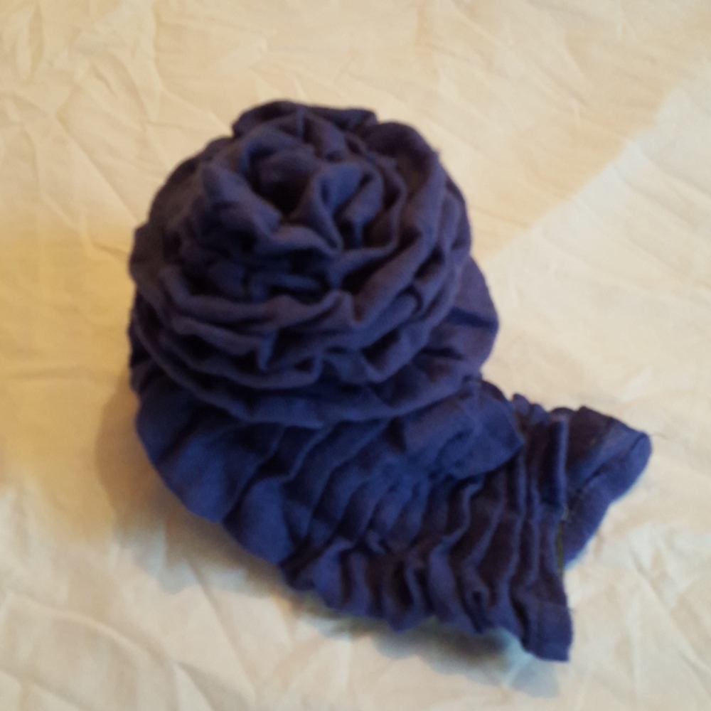 Scarf - Picture 2 of 3